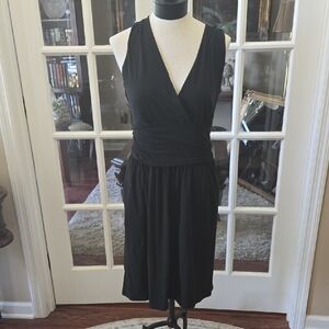 The North Face Elegant Black Sleeveless Dress Crossover Vneck Ruched Sides M EUC
